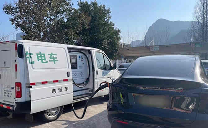 湄潭汽车搭电